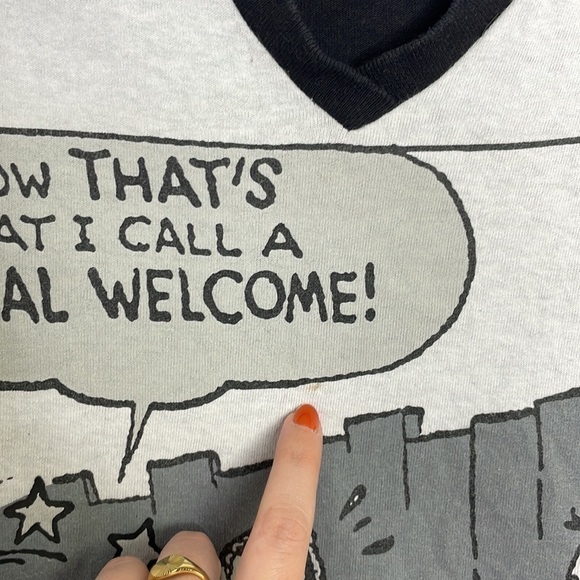 Disney retro look graphic v neckline t-shirt - Picture 5 of 7